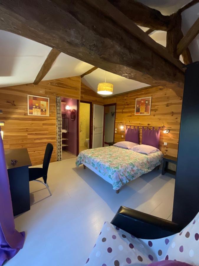 Chambres, Table D'Hotes Et Gites Les Mesanges Saint-Jean-de-Sauves Экстерьер фото